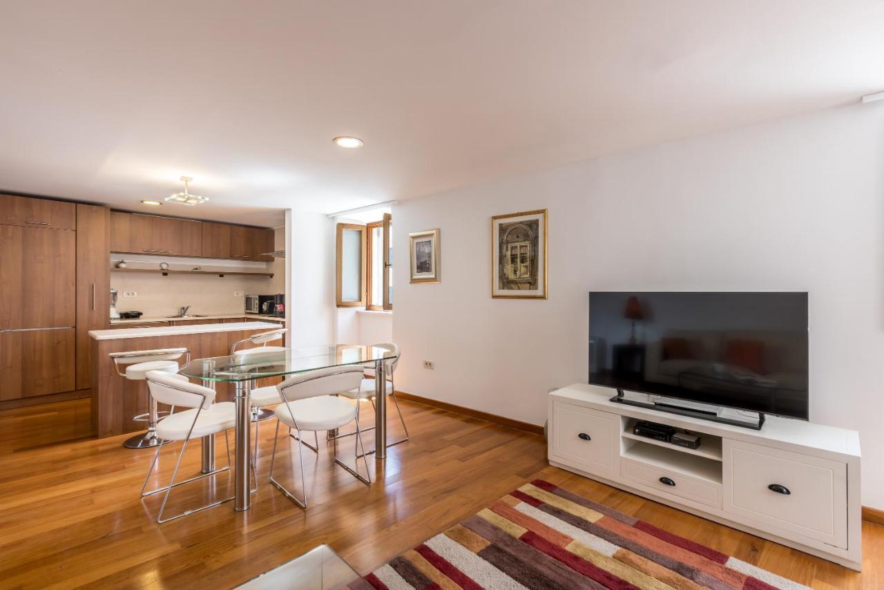 Peristil Apartment Split Exterior foto