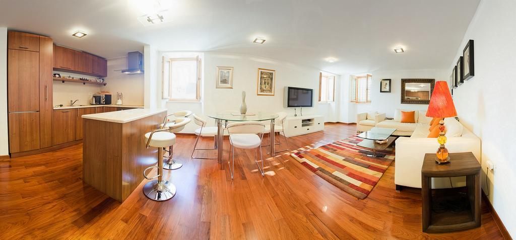 Peristil Apartment Split Exterior foto